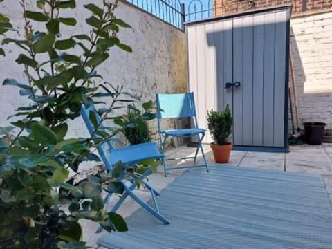 Corner House, Sleeps 8 In 4 Bedrooms, Near Train Station, Great Value! Manchester Buitenkant foto